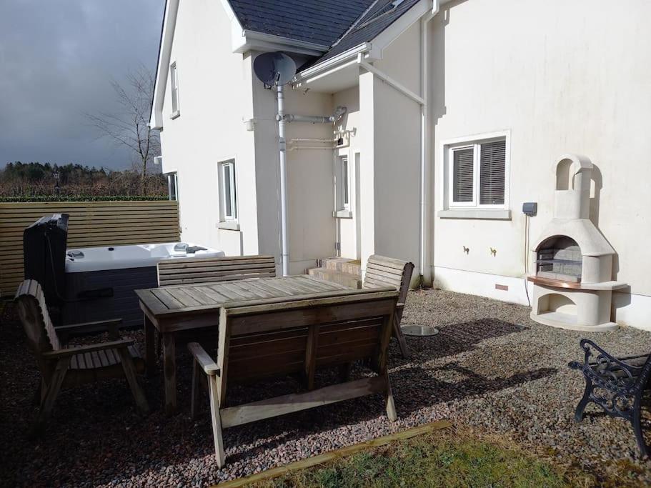 Dovecote Lodge On The 5 Star Lough Erne Resort Ballycassidy المظهر الخارجي الصورة