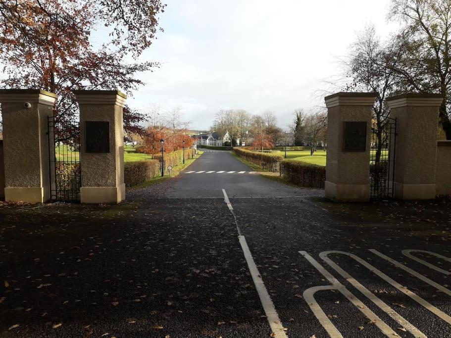 Dovecote Lodge On The 5 Star Lough Erne Resort Ballycassidy المظهر الخارجي الصورة